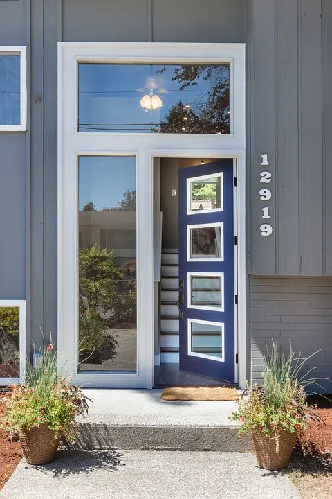 Transom Windows